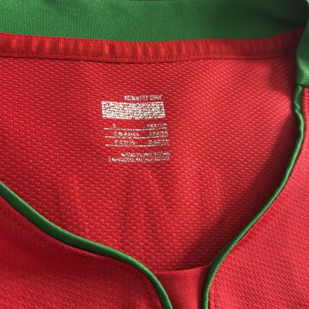 Portugal 🇵🇹 #7 Cristiano Ronaldo Euro 2008 Home Nike Jersey with badges! - Picture 8 of 12